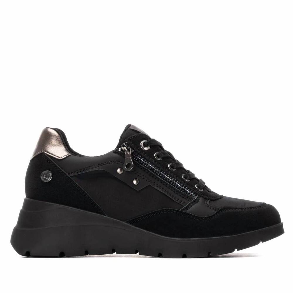 NEW XTI women's casual wedge lace-up sneakers in black